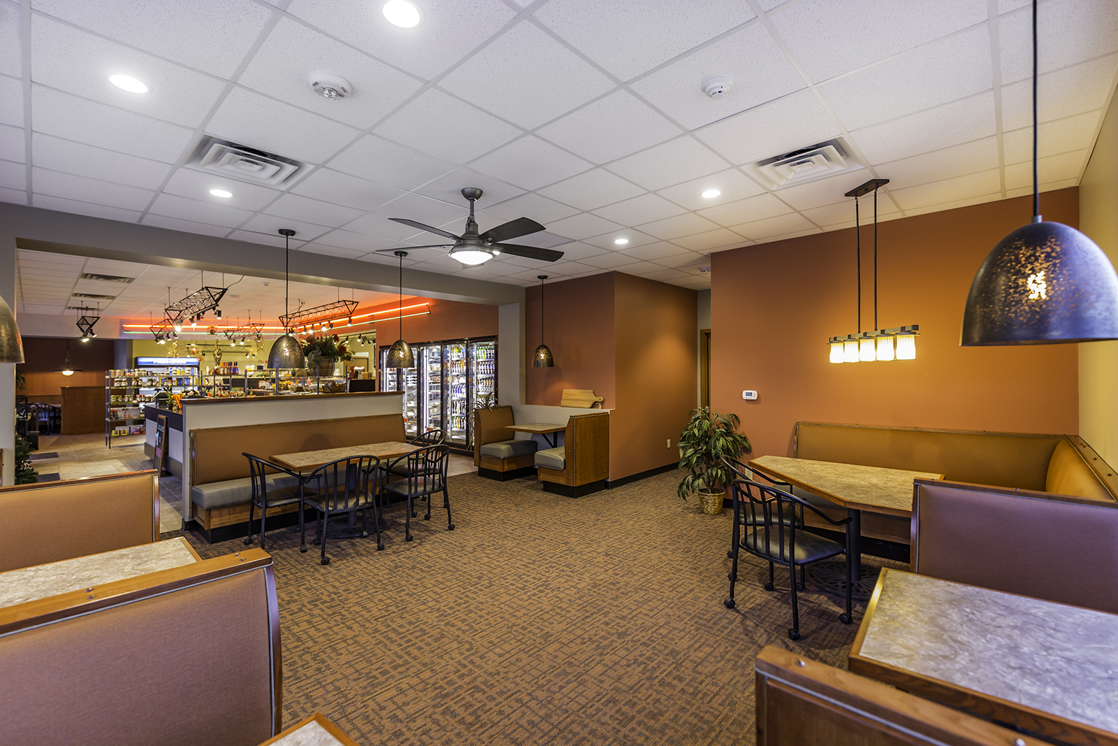 Restaurant Seating at Gino's Italian Deli in Middleton, WI