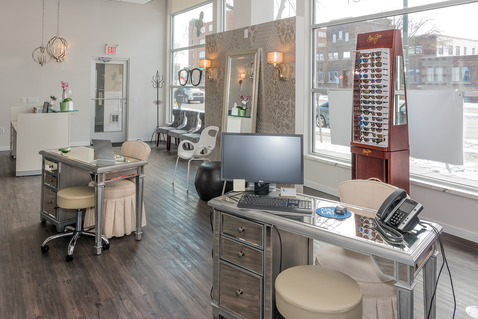Patient Meeting Desks at Eye Contact