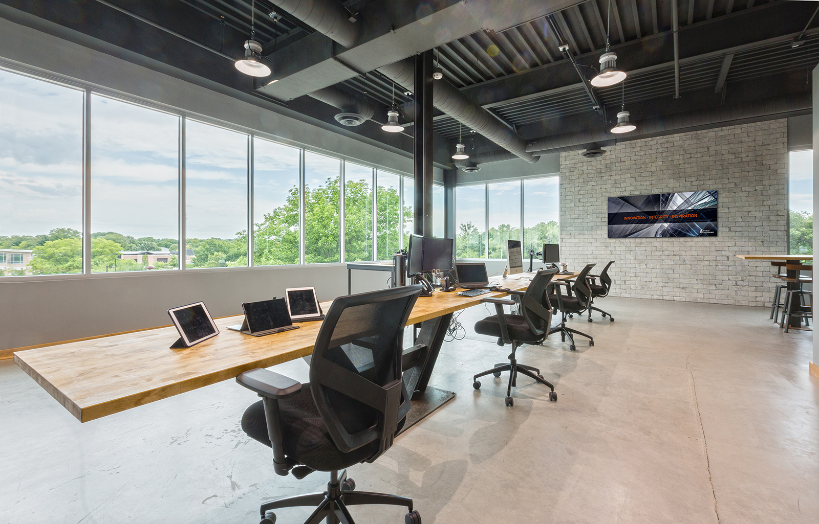 Office Space at InForm IoT Lab