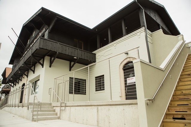 Exterior Entrance at Flannery's Apartments